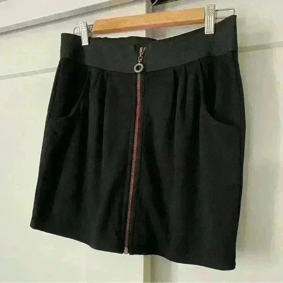 Free People black zip up front mini skirt w/ pockets size S - Picture 2 of 6